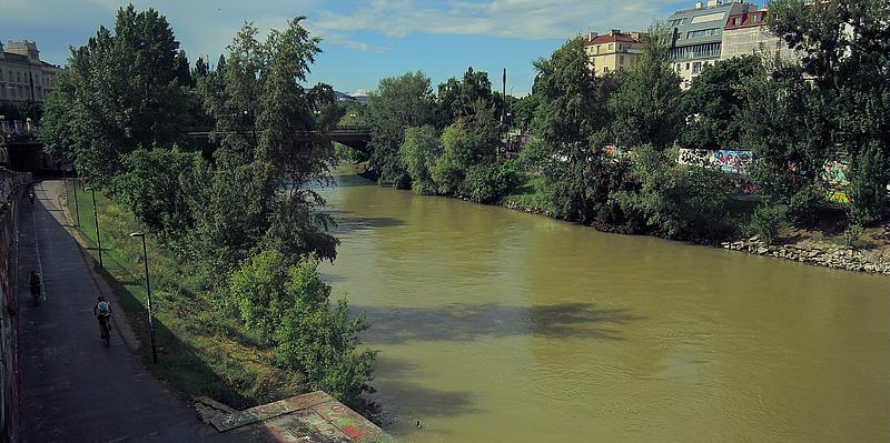 Donaukanal zwischen Augartenbrücke und Rossauer Brücke