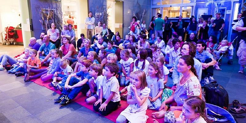 Kinder im Publikum bei Kinderkonzert