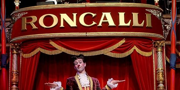 Ein Clown des Circus Roncalli