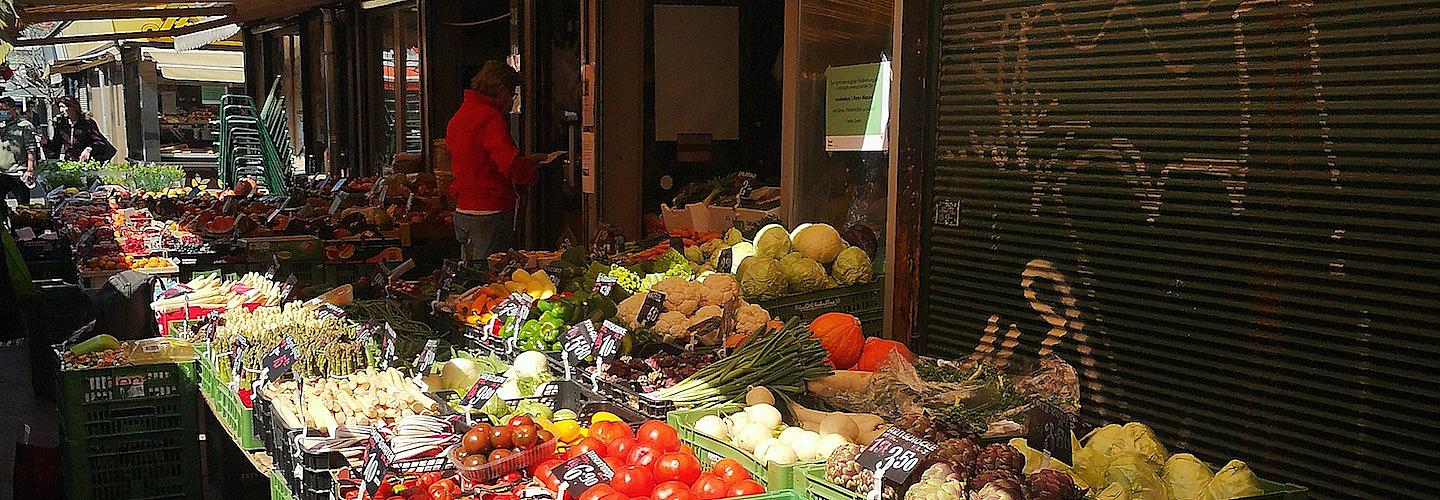 Gemüsestand am Rochusmarkt