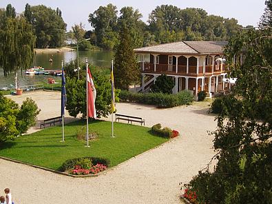 Nachbau des historischen Musikpavillons, Strandbad Klosterneuburg