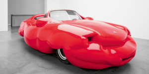 Erwin Wurms Kunstwerk "Fat Convertible" von 2005