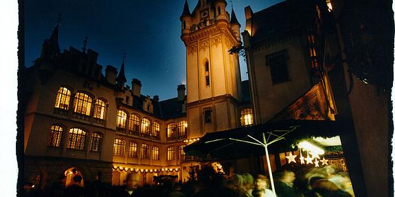 Schloss Grafenegg im Dunkeln