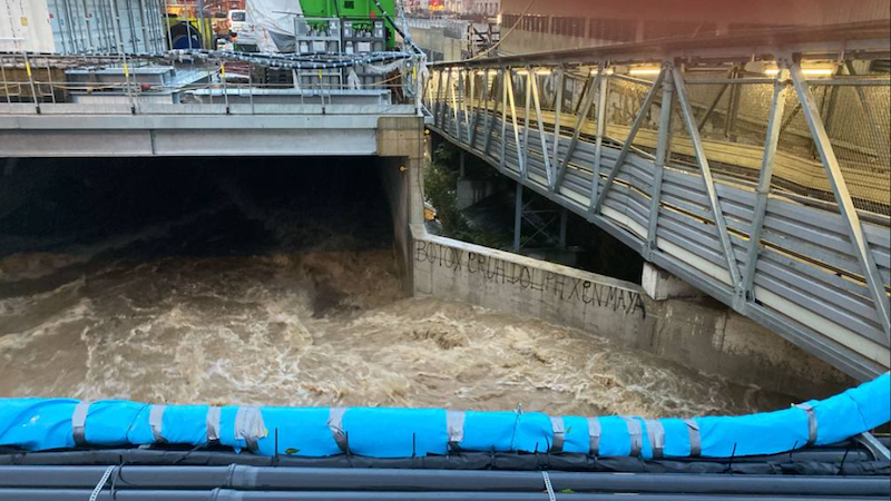 Hochwasser in der U-Bahn-Baustelle Pilgramgasse